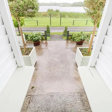 Holiday home Lakeside